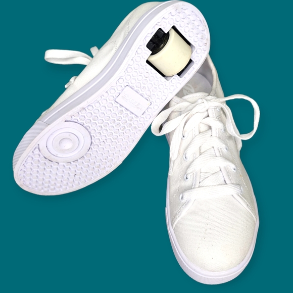 Heelys White Canvas Skate Shoes Size 5 - Picture 1 of 10
